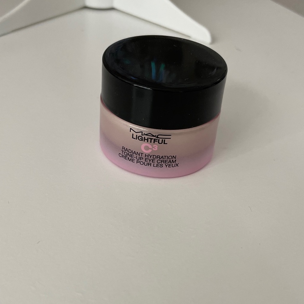 MAC Cosmetics Lightful C3 Radiant Eye Cream